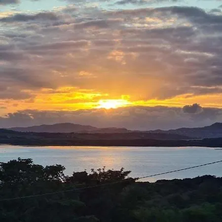 3 Bedroom Log Cabin - Sleeps 6 * Kerrykeel