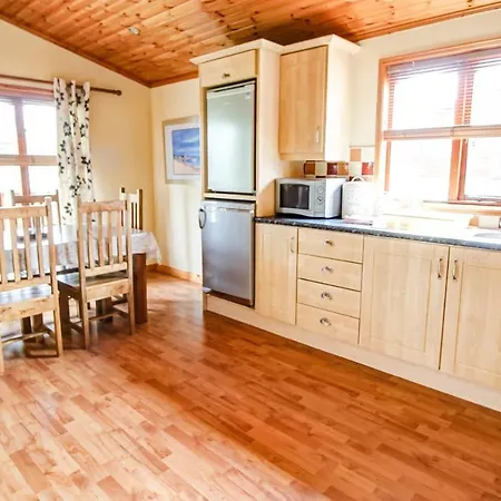 Hébergement de vacances 3 Bedroom Log Cabin - Sleeps 6 Kerrykeel
