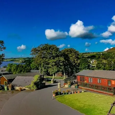 Hébergement de vacances 3 Bedroom Log Cabin - Sleeps 6 *